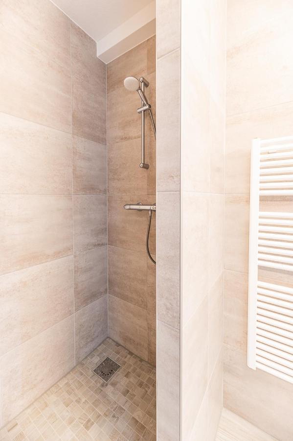 Boutique Schaardijk 15 *